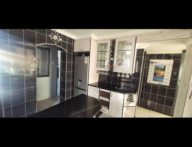 3 BEDROOM HOUSE FOR SALE IN REIGERPARK